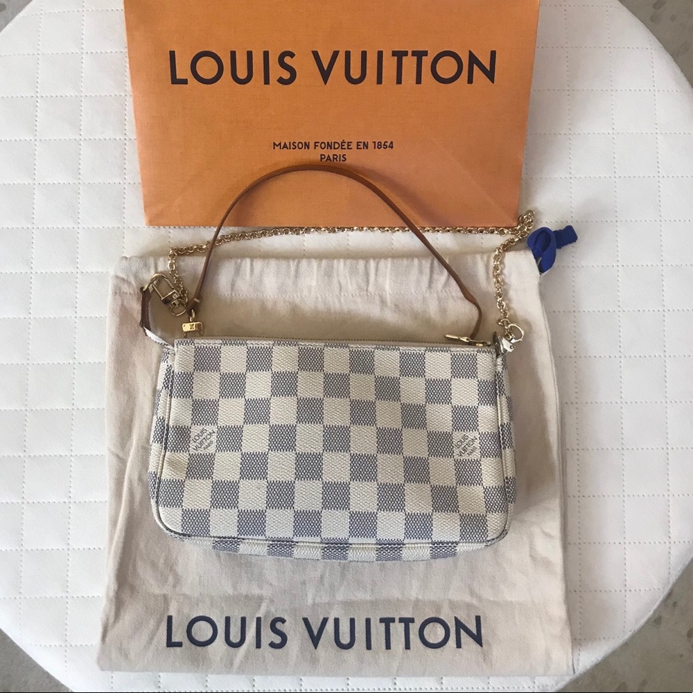 ❌SOLD❌ Louis Vuitton Damier Azur Pochette